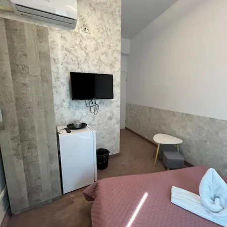 Albinuta 康斯坦察